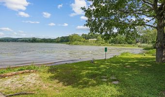 11 Boulevard Dr 10-44, Danbury, CT 06810