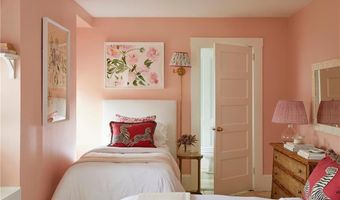 6 Price's Cove Ave, Newport, RI 02840