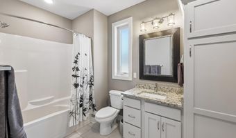 2122 Leopold Dr, Ames, IA 50010