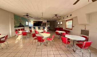 21 Fair St, Baxley, GA 31513