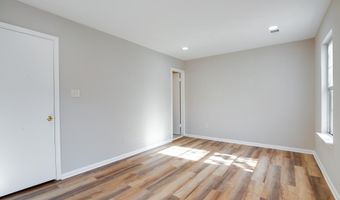 5713 LAWSONS HILL Ct, Alexandria, VA 22310