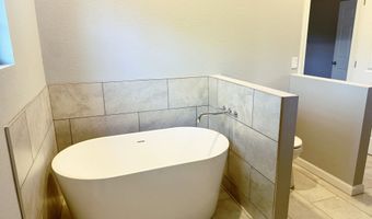 8535 Kenasaw Ct, Indianapolis, IN 46217