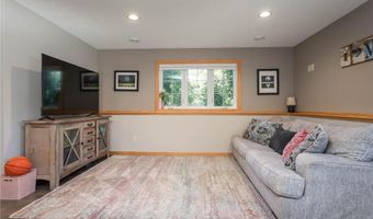 305 E Lake Geneva Rd NE, Alexandria, MN 56308
