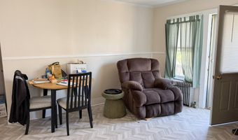 64 Division St, Bangor, ME 04401