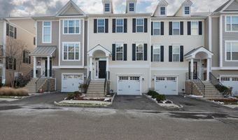 10 Putnam Ln 10, Danbury, CT 06810