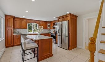 191 Stanavage Rd, Colchester, CT 06415