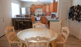 404 408 W 3rd St, Capitan, NM 88316