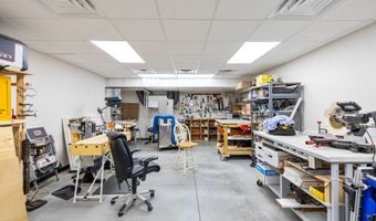 1427 34th Ave SW 220, Altoona, IA 50009