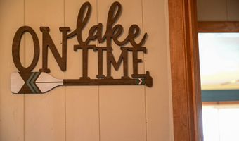 196 W Lake Dr, Arlington, SD 57212