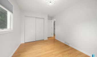 1513 E Sylvan Cir, Brandon, SD 57005