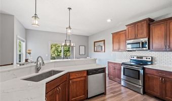 6877 Lasalle Cir NE, Albertville, MN 55301