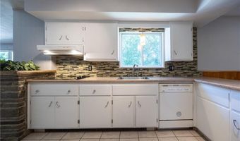 5 W View Ave, North Providence, RI 02911