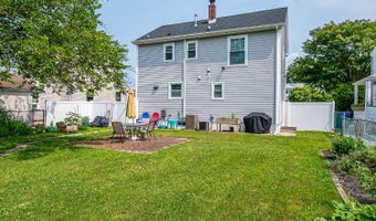3 N Smith St N, Avenel, NJ 07001
