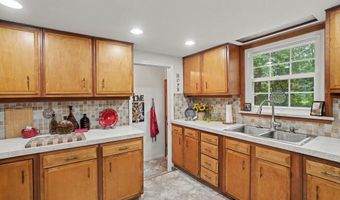 219 Jackson St, Allegan, MI 49010