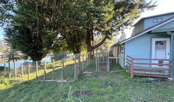 333 SPRUCE Dr, Brookings, OR 97415