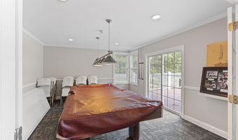 16 Edward Cir, Bedford, NH 03110
