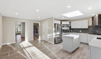 19 ROE Ln, Arnold, MD 21012