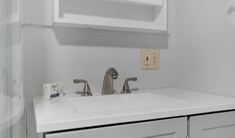 661 Whites Bridge Rd, Standish, ME 04084