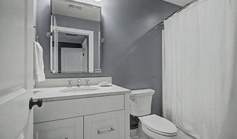 547 Roundtree Dr NE, Ada, MI 49301