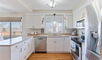 179 Old River Rd, Lincoln, RI 02865