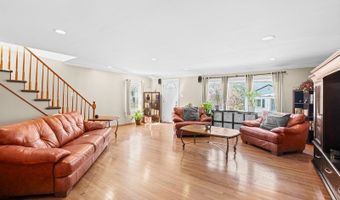 42 Lake Blvd, Aberdeen Twp., NJ 07747