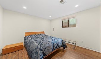 10 Morley Ct, Albertson, NY 11507