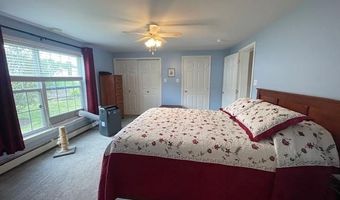 14 Grandview Dr, Berlin, NH 03570