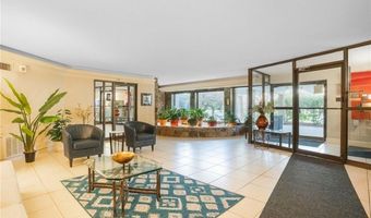 200 Hoffman Ave 402, Cranston, RI 02920