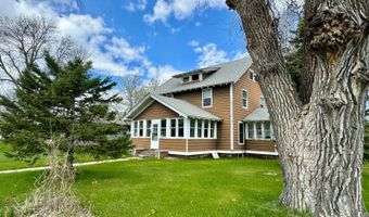 802 7th St, Britton, SD 57430
