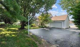 1217 Du Motier Dr, Ballwin, MO 63011