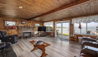 36 Elm St, Alton, NH 03810