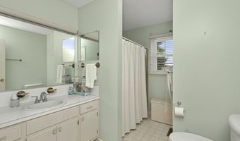 16394 Middlewood Dr, Abingdon, VA 24210