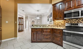 10863 La Vernia, Adkins, TX 78101