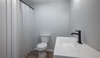 437 Chester Rd, Auburn, NH 03032