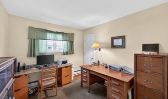 20 Bayview Ln, Amityville, NY 11701