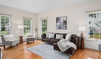 95 River Farm Dr, East Greenwich, RI 02818