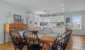 108 N Kinston Ave, Atlantic Beach, NC 28512