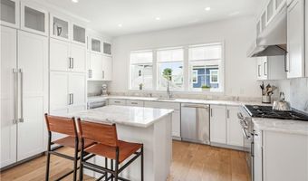 15 High St, Newport, RI 02840