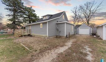307 W Oak St, Beresford, SD 57004
