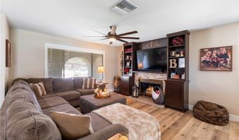 33127 Camelot Dr, Yucaipa, CA 92399