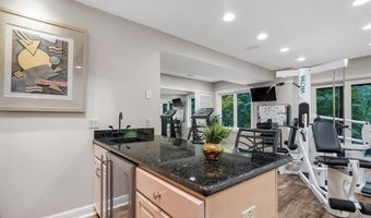 436 Shadowridge Ct, Ballwin, MO 63011