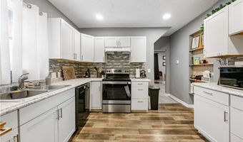 994 Moeller Ave, Akron, OH 44307