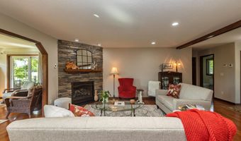 2111 Robins Nest SE, Alexandria, MN 56308
