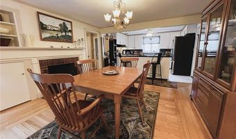 29 Stony Acre Dr, Cranston, RI 02920