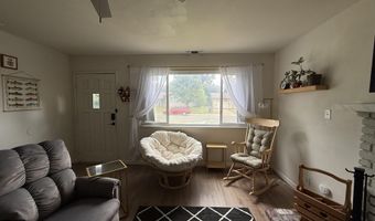 1437 Hemlock Ave, Anderson, CA 96007