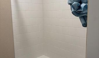 608 Breckenridge Park Dr, Alvarado, TX 76009