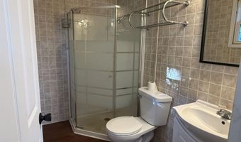 466 E Maple St, Berne, IN 46711
