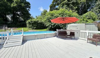 42 Taagan Point Rd, Danbury, CT 06811