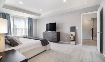 2865 Dillon Dr, Ann Arbor, MI 48105