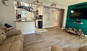 5620 SUNSET Dr, Cheyenne, WY 82001